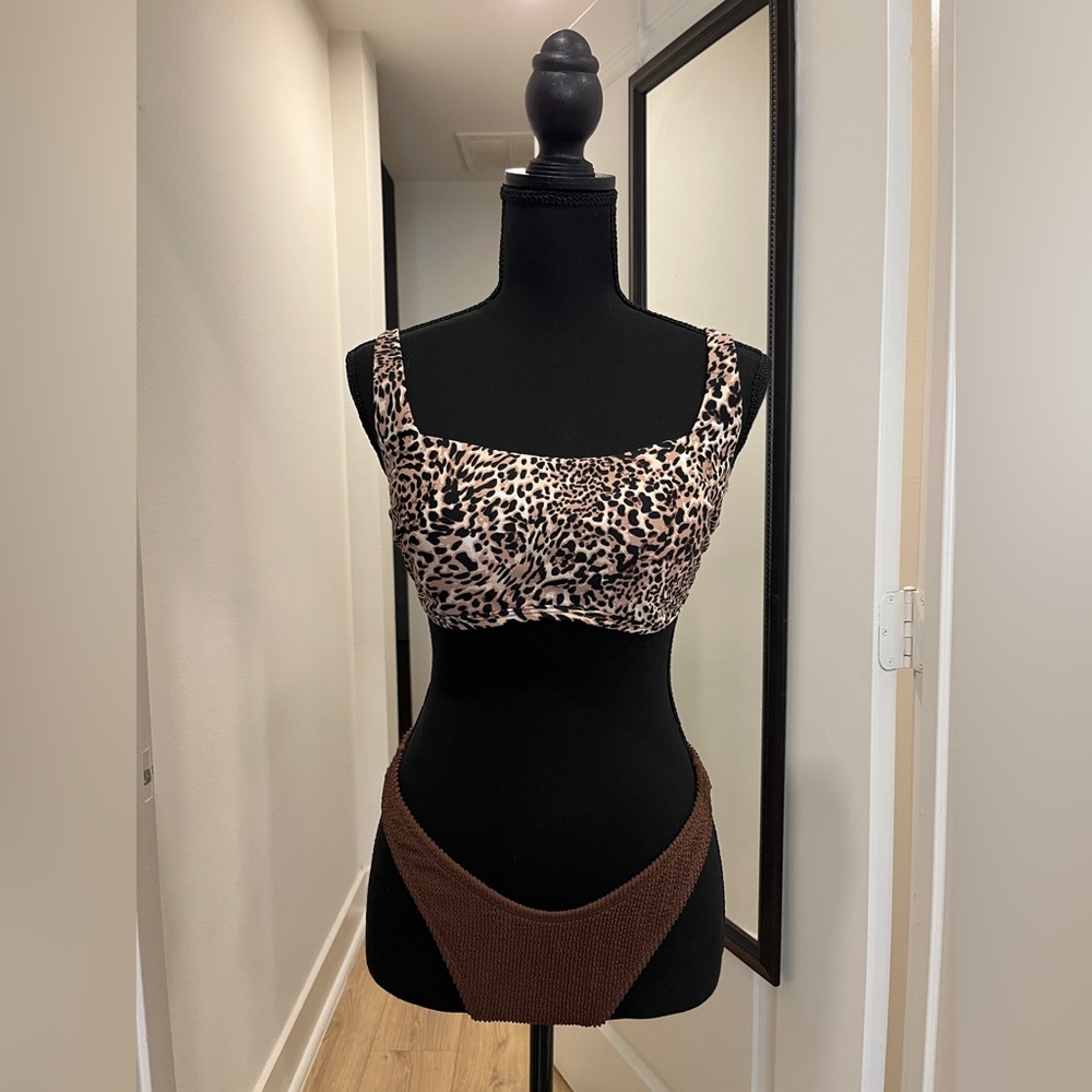 Chic Leopard Print Bikini Set